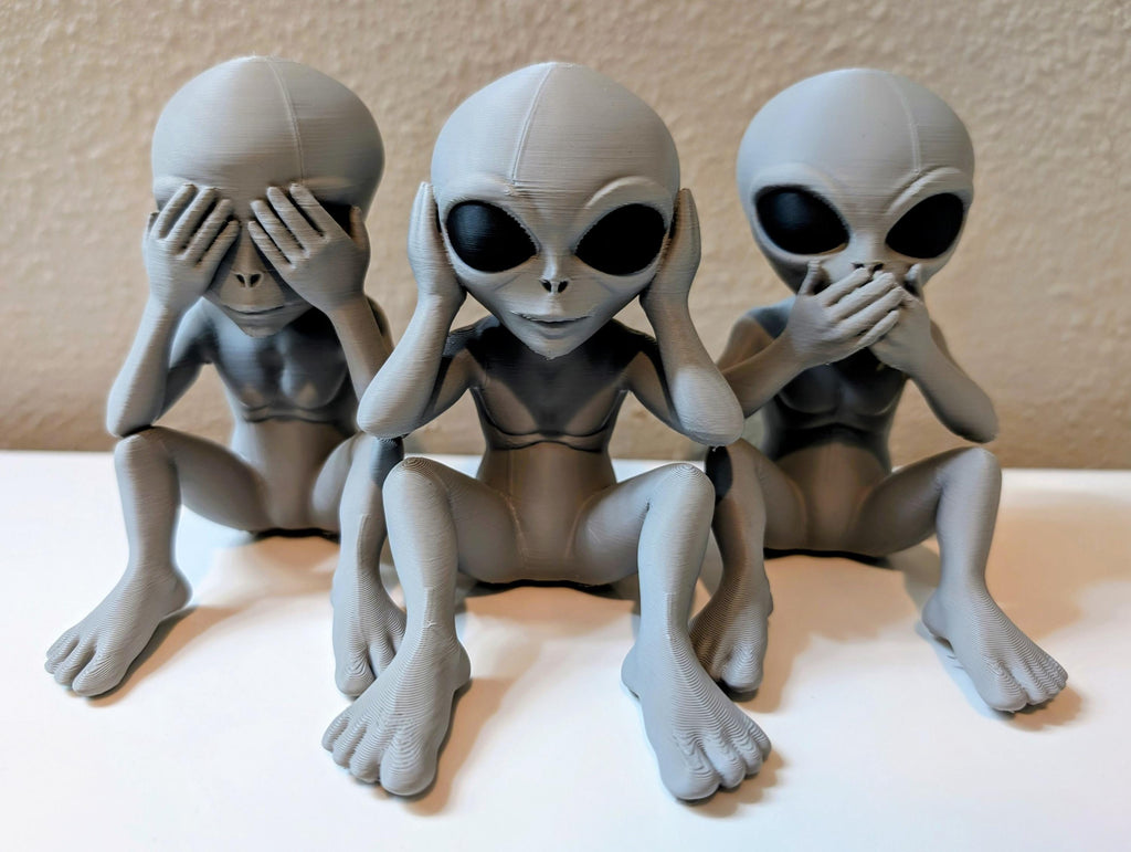 No Evil - Alien Trio Figure Set of 3 Sci Fi Gothic Desk Decor
