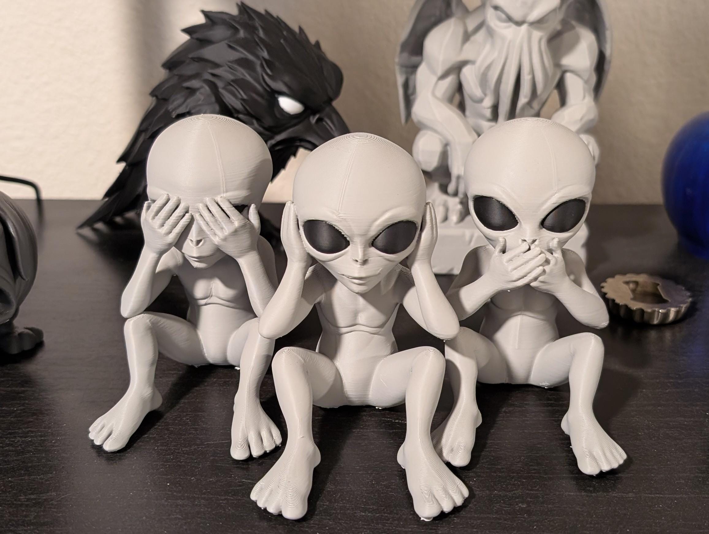 No Evil - Alien Trio Figure Set of 3 Sci Fi Gothic Desk Decor